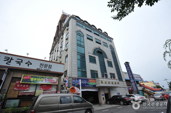 三塔娒观光酒店(싼타모관광호텔)