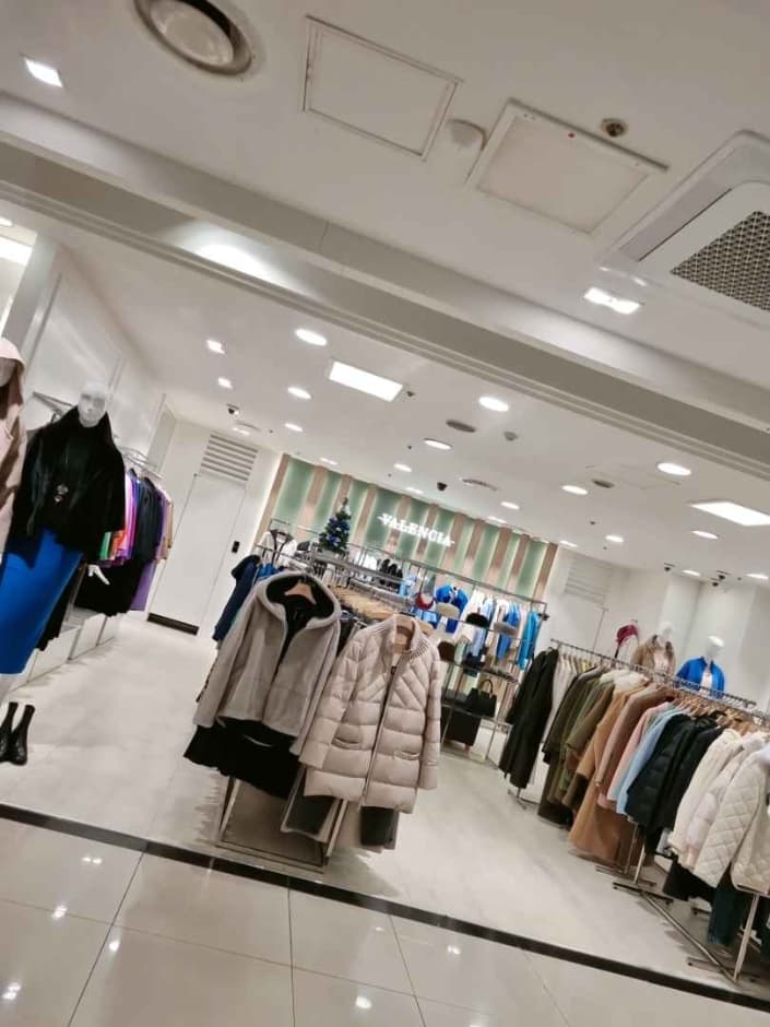 [事后免税店]VALENCIA2001奥特莱斯中溪店발렌시아 2001아울렛 중계
