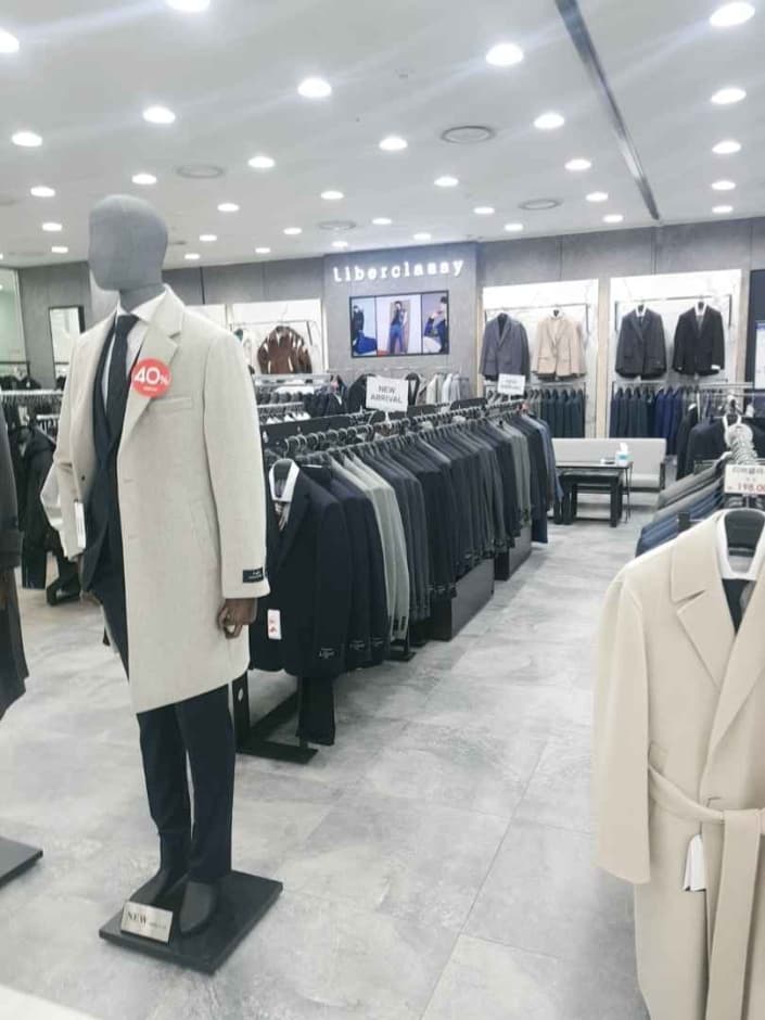 [事后免税店]Liberclassy MODA奥特莱斯仁川店리버클래시 모다아울렛 인천점