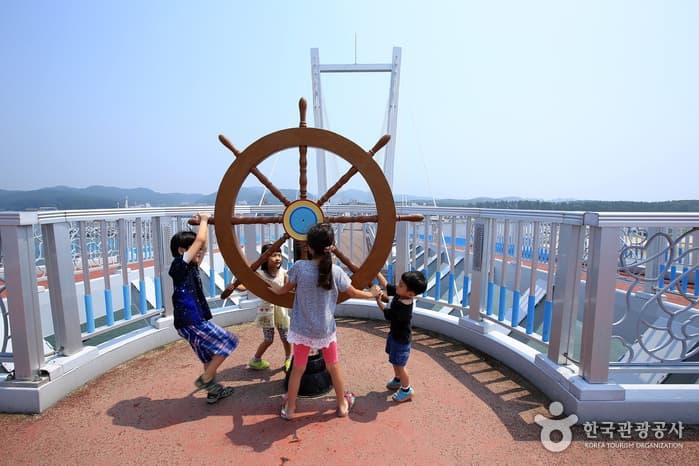 충남_태안_낮엔 해수욕, 밤엔 빛축제, 낮과 밤이 다 즐거운 태안03