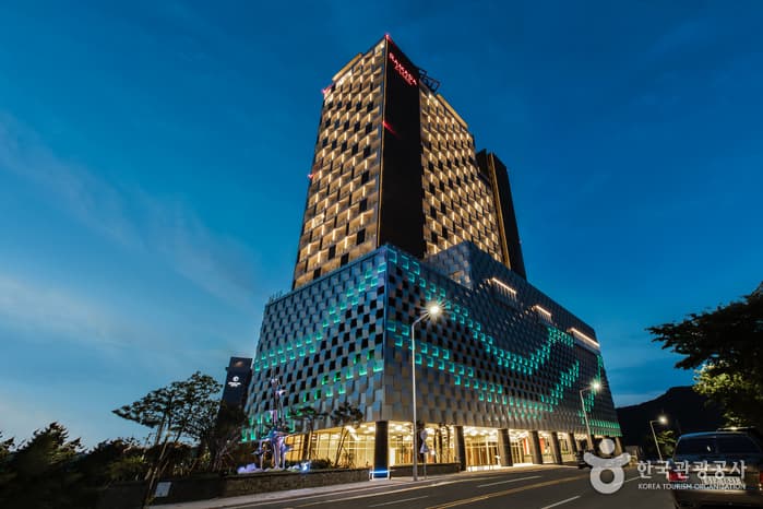 丽水岛华美达广场大石山酒店（라마다프라자 바이윈덤 여수）