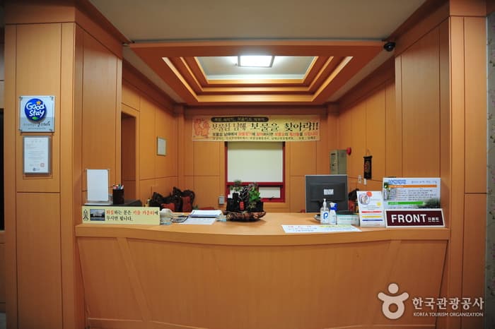 굿스테이_경남 남해군_마린원더스호텔_실내02