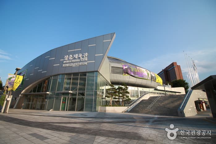 Jangchung Gymnasium (장충체육관)