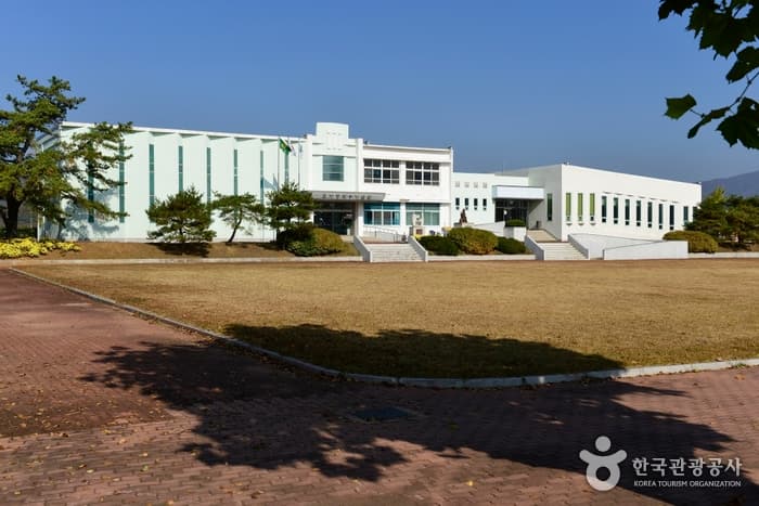 孝子郑在洙记念馆(효자 정재수 기념관)