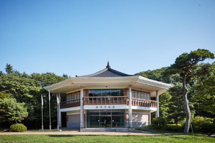坡州李珥遗址(파주이이유적)