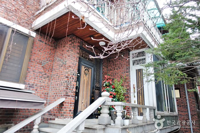 艺本之家（예본의 집）