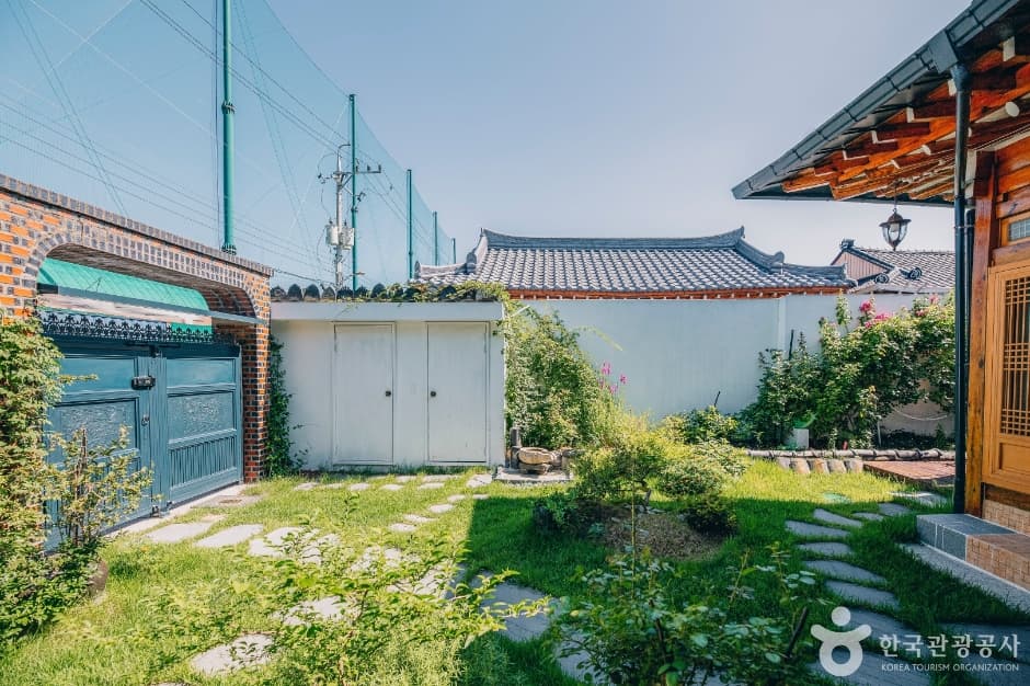 한옥스테이조아당_외부전경 2