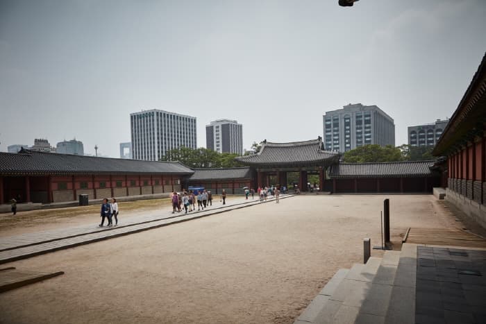  한국문화정보원_인정문 3