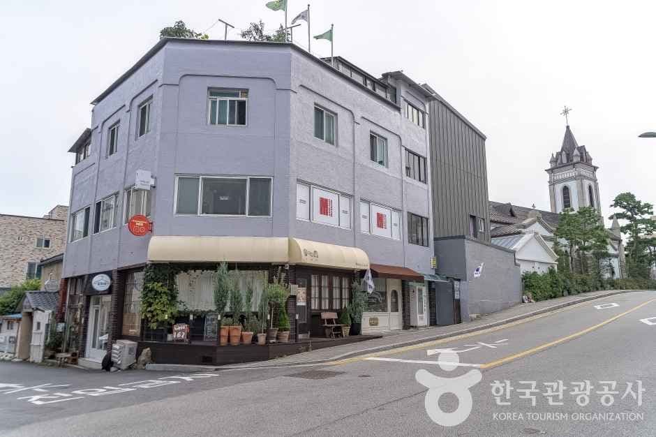 뮤지엄홀리데이