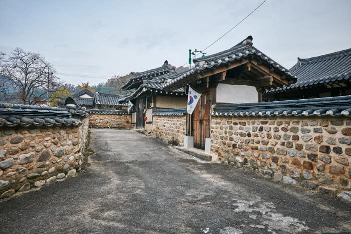 高丽洞遗址(고려동유적지)