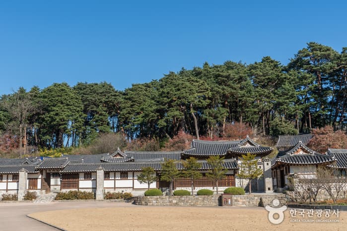 Seongyojang House [Korea Quality] (강릉선교장 [한국관광 품질인증])
