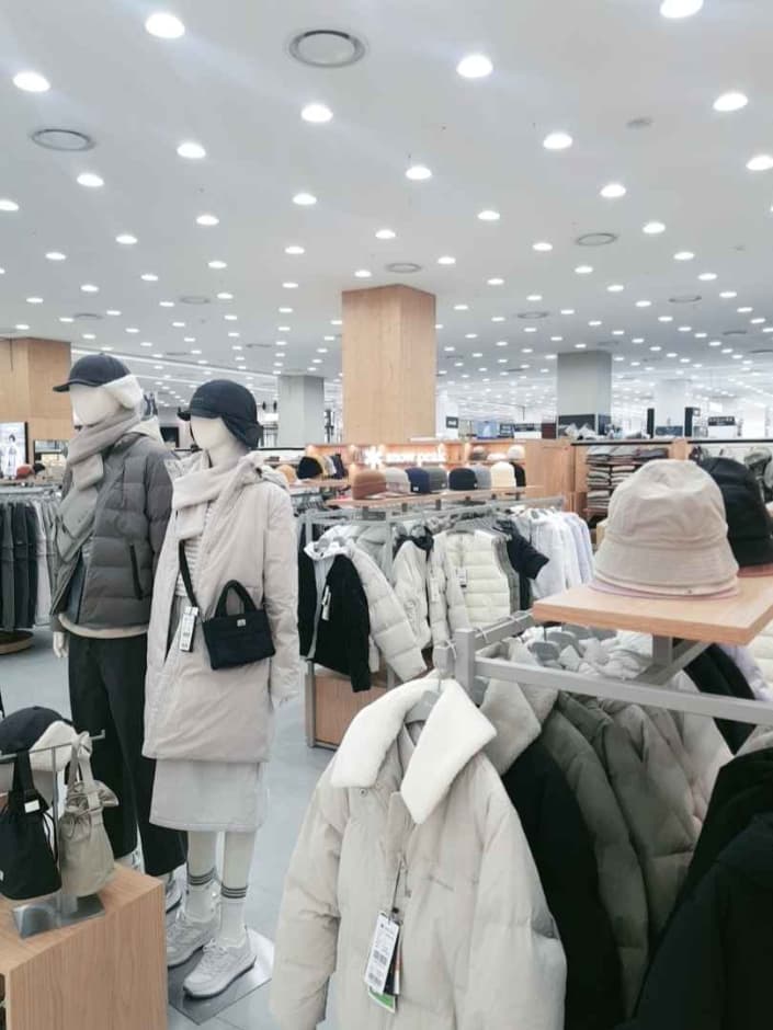 [事后免税店]雪峰MODA奥特莱斯仁川店스노우피크 모다아울렛 인천점