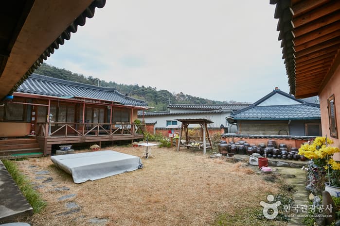 石井宅（석정댁）