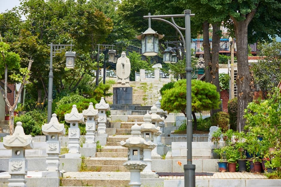 清日租界分界阶梯(청일조계지 경계 계단)