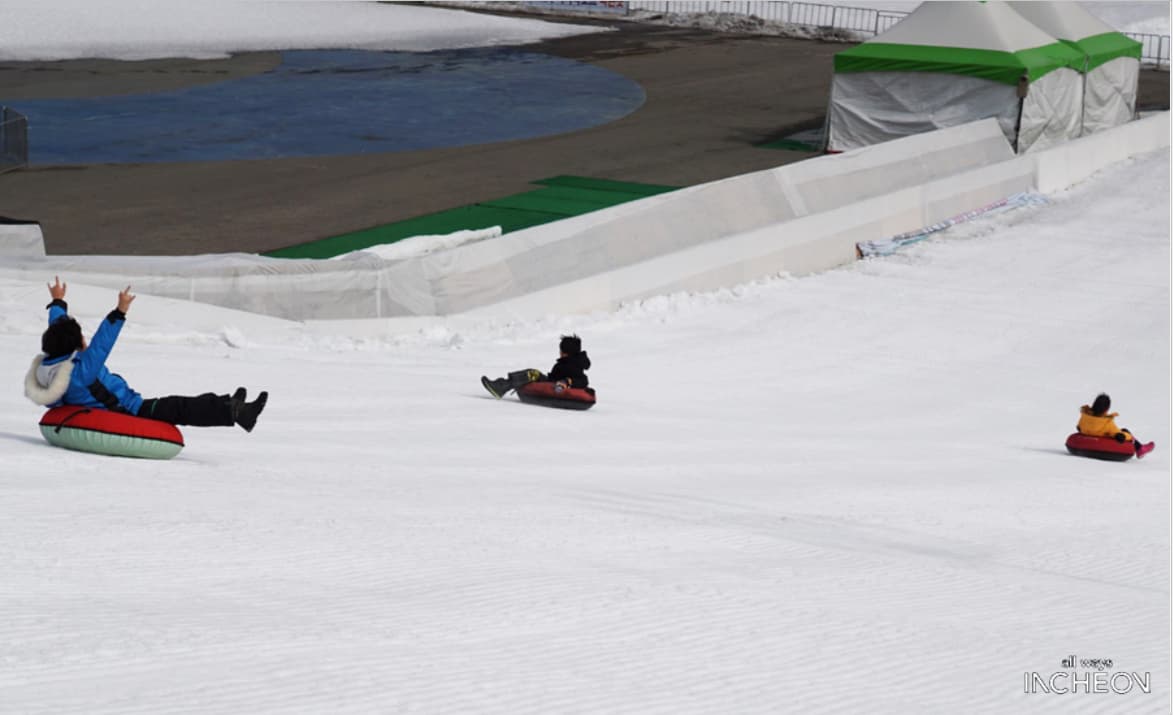 仁川文鹤竞技场滑雪公园（인천문학경기장 스노우파크）