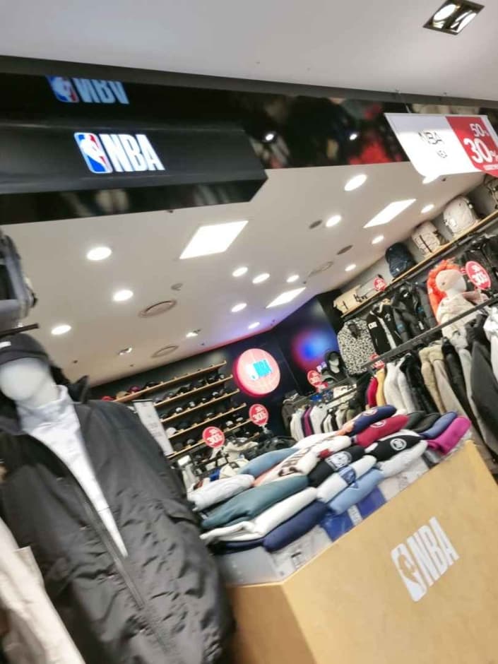 [事后免税店]NBA 2001奥特莱斯中溪店Nba 2001아울렛 중계