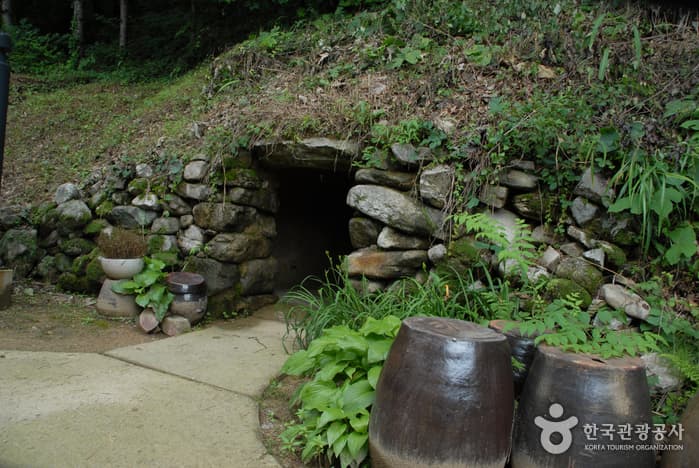 황사영이 백서를 쓴 토굴