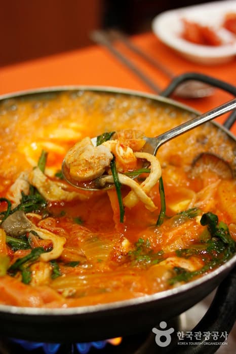 서울_중구_진주회관_메뉴2_김치찌개_4