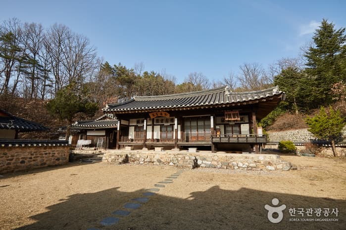 耻岩古宅（치암고택）