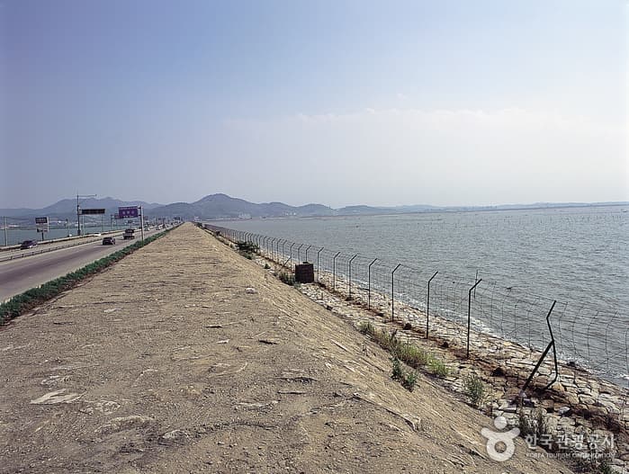 아산만방조제