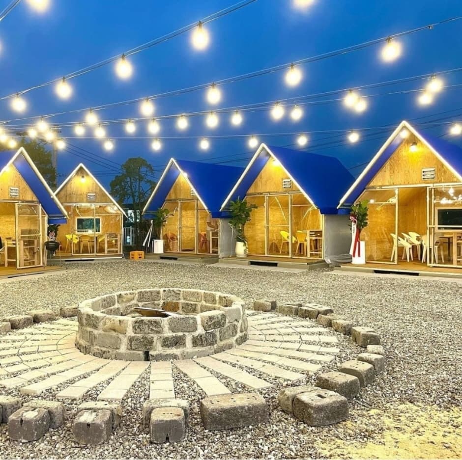 CAMPING CAFE WLB（캠핑바베큐워라벨）