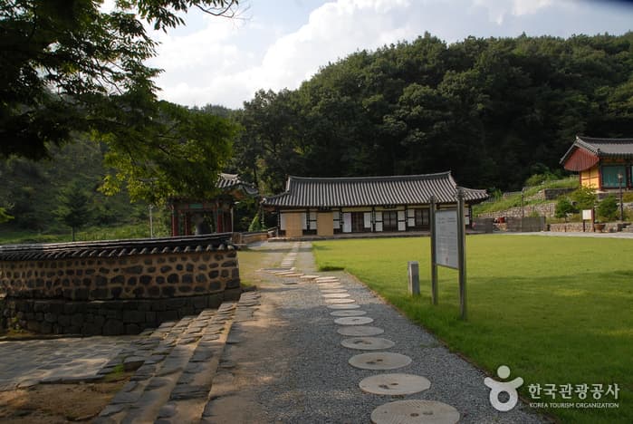 비암사