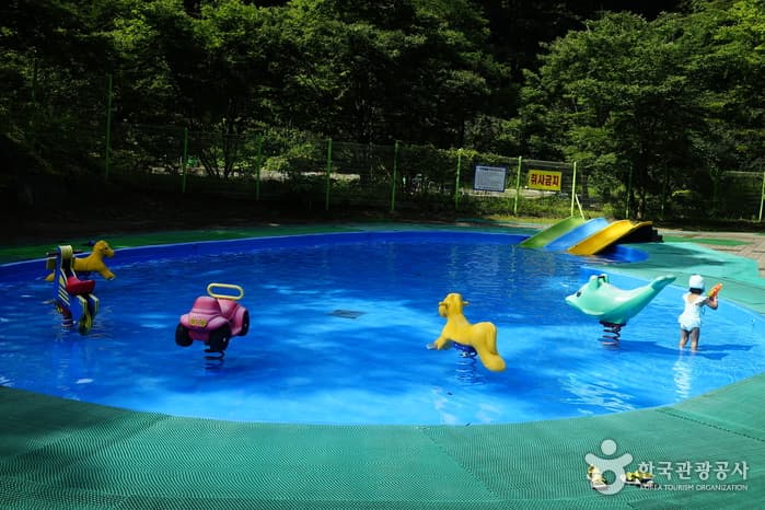 泉洞旅游区水上游乐场（천동관광지 물놀이장）