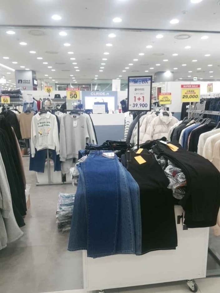 [事后免税店]Clride MODA奥特莱斯仁川店클라이드 모다아울렛 인천점