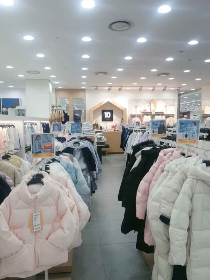 [事后免税店]欢腾Teens MODA奥特莱斯仁川店행텐주니어 모다아울렛 인천점