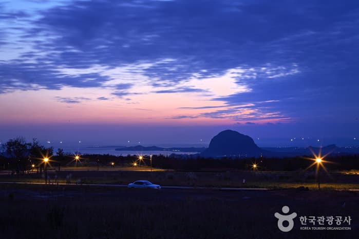 제주 사계해안도로, 바다와 산의 하모니에 홀릭하다!
