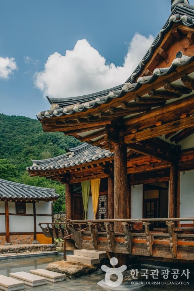 문희한옥체험_여일루 외부전경 2