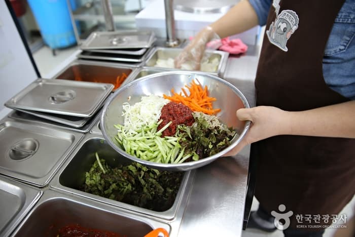 강원_춘천_‘요리 곰손’도 만족하는 손맛 보는 여행, “너는 사 먹니? 나는 해 먹는다!”19