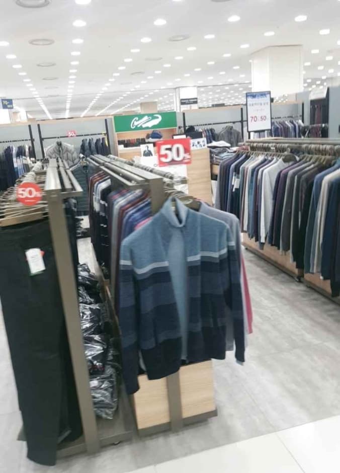 [事后免税店]鳄鱼恤MODA奥特莱斯仁川店크로커다일 모다아울렛 인천점