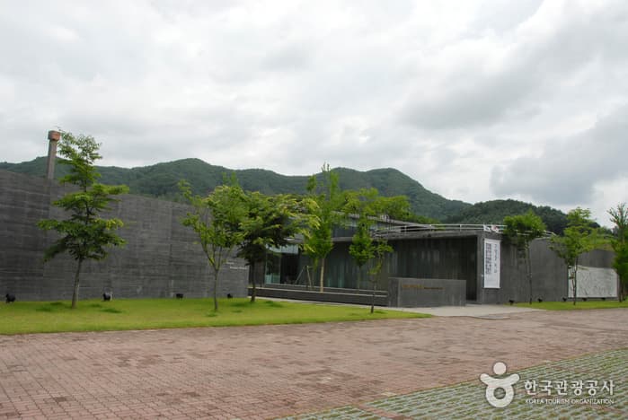 杨口白瓷博物馆(양구백자박물관)