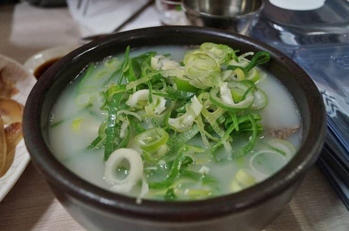 原汁原味雪浓汤( 진국설렁탕 )