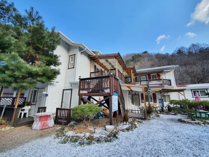 THE 힐링펜션