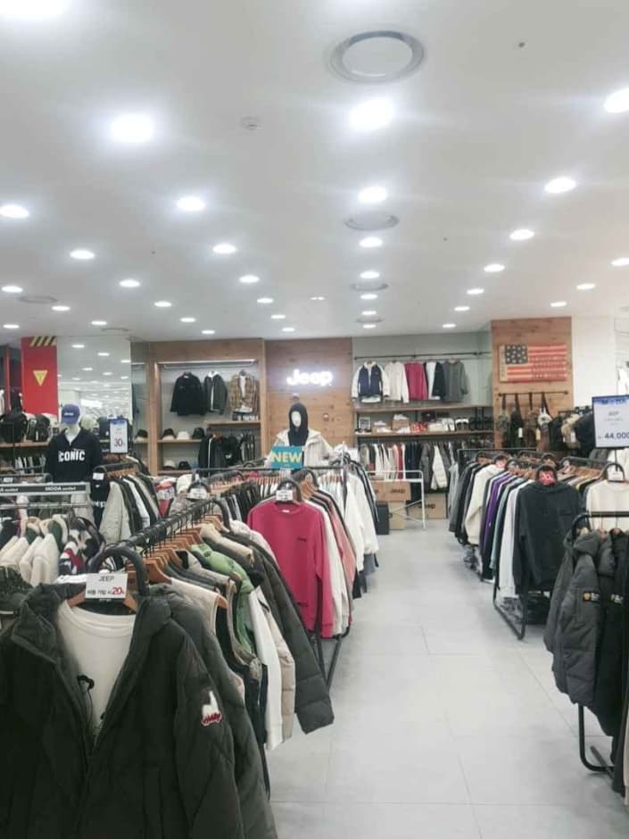 [事后免税店]JEEP MODA奥特莱斯仁川店지프 모다아울렛 인천점
