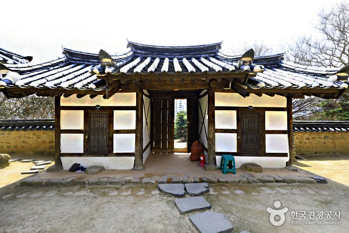 대구_표충재전통체험관_보정사진_내삼12실전경