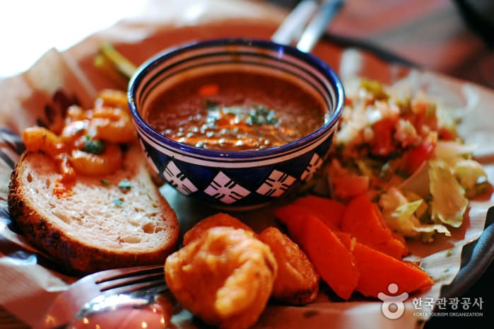 서울 해방촌의 이국적인 맛집을 찾아서