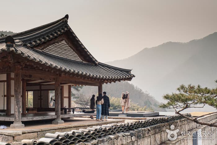 전북_완주_종남산의 봄빛과 어우러진 고택, 완주 아원고택과 오성한옥마을_05