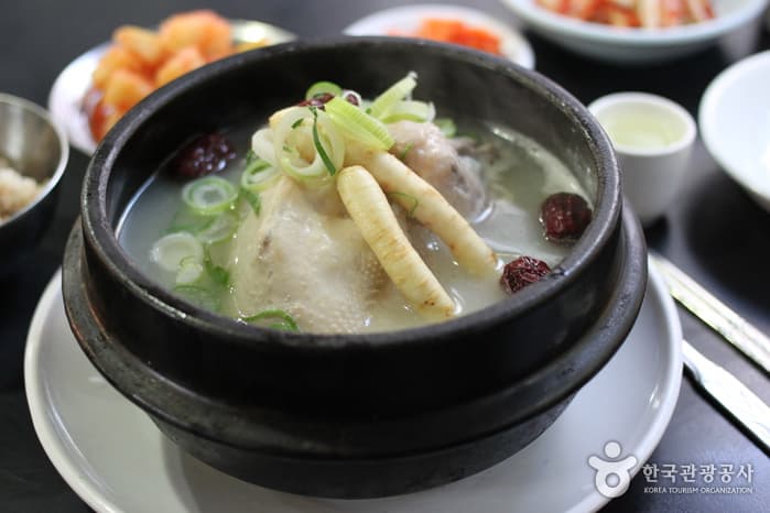서울_중구_백제삼계탕_메뉴1_삼계탕_2