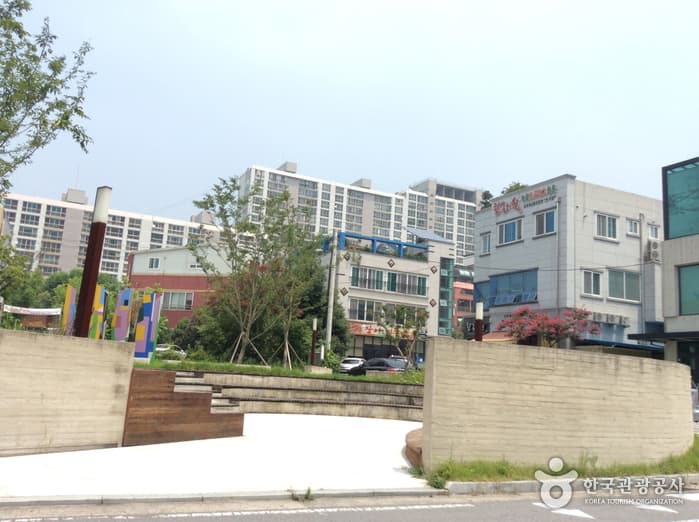 禹济吉美术馆(우제길미술관)