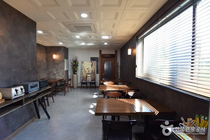 경남_고성_프린스호텔_전경 및 부대시설(조식카페)05