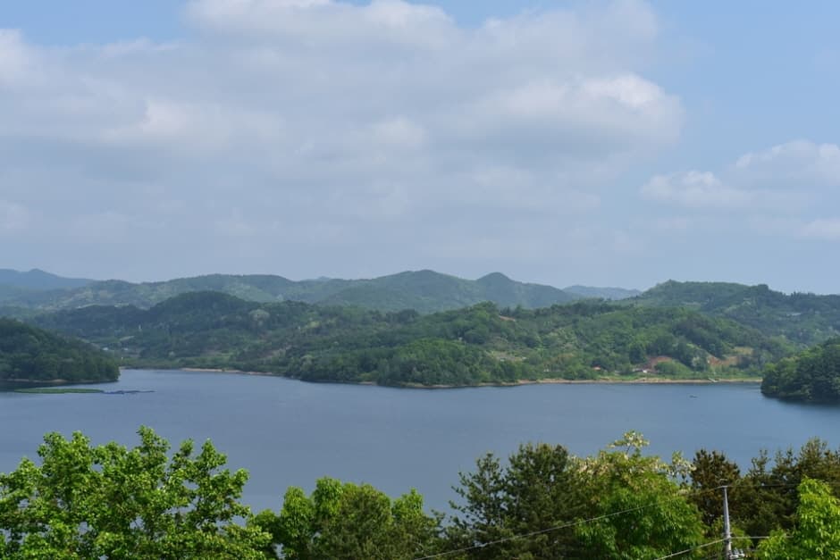 Daecheong Dam Observatory (대청댐 전망대)