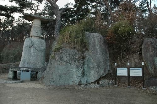 대조사와 대조사석조미륵보살입상_15