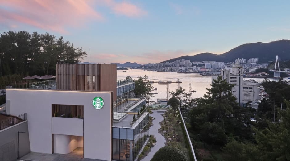 Starbucks The Yeosu Dolsan DT (스타벅스 더여수돌산DT점)