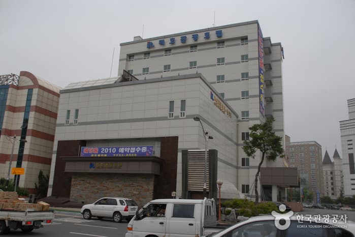 丽湖观光饭店(리호 관광호텔)