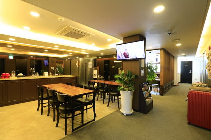 57명동호스텔_로비층