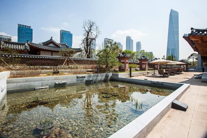 경원재앰배서더_함월지
