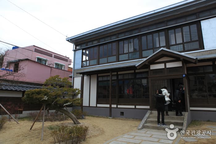 구룡포근대역사거리18 (구룡포근대역사관)